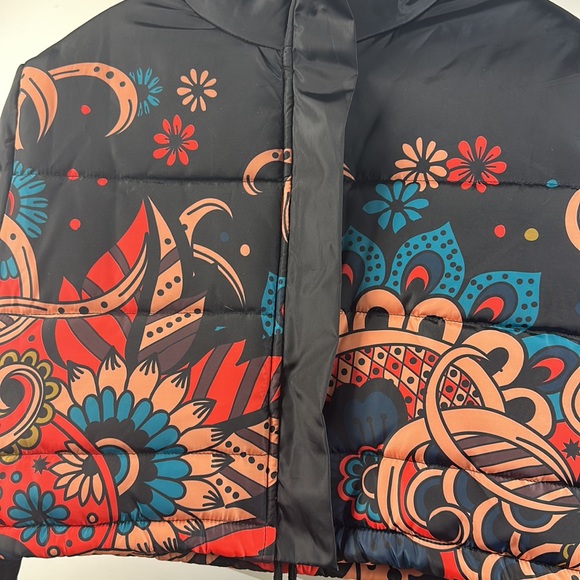 Puffer Jacket Cropped Long Sleeve FullZip Drawstring Mock Neck Mega Fashion Club - Picture 10 of 13